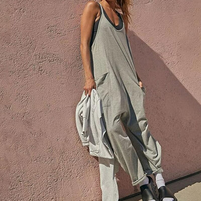 Minimalistisk Jumpsuit med lommer og V-hals